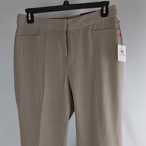 Rafaella Women's Curvy Fit Gabardine Slim Leg Pant